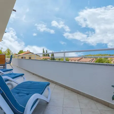 Zdenka Apartament *